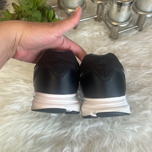 Nike Downshifter 6 Men’s Black/White Running Gym Shoe Sneaker Size 9.5 - Picture 6 of 15